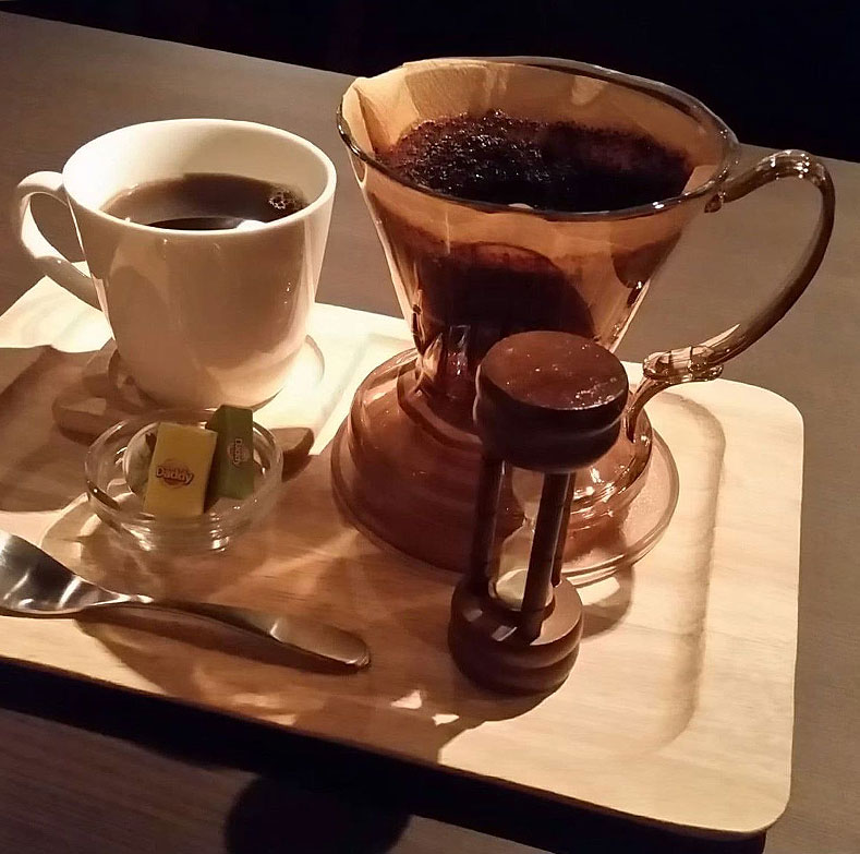 志免町のカフェ＆バー「CAFE＆BAR en」